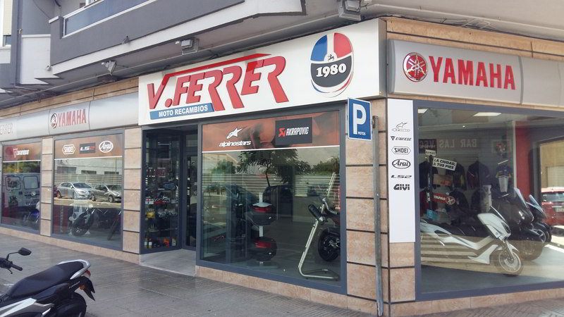 La tienda de Motorecambios VFerrer en Alzira.