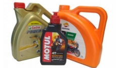 Aceite de moto para su limpieza y cuidado
